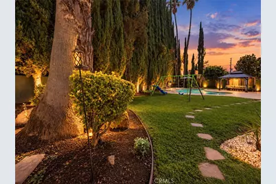 22828 Hartland Street, West Hills, CA 91307 - Photo 45