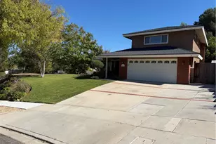 3876 Crownhaven Ct, Newbury Park, CA 91320 - Photo 3