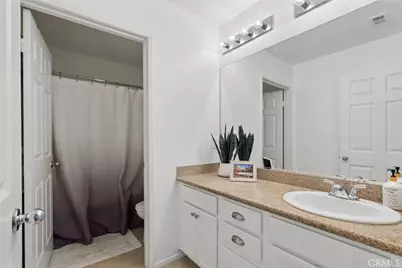 13422 Red Hawk Drive, Sylmar, CA 91342 - Photo 49