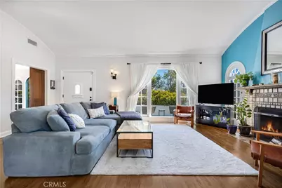 1569 S Orange Grove Avenue, Los Angeles, CA 90019 - Photo 3