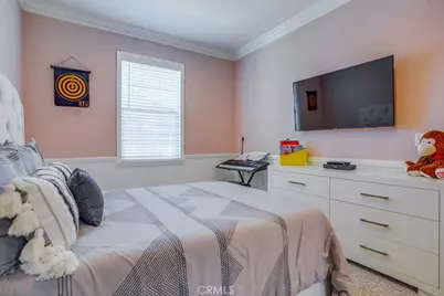 22057 Barrington Way, Saugus, CA 91350 - Photo 15