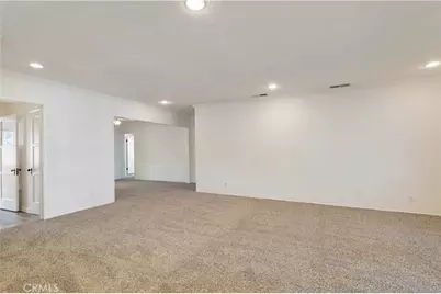 16819 Wyandotte Street, Lake Balboa, CA 91406 - Photo 19