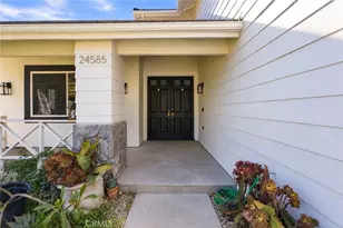 24585 Lola Ln, Newhall, CA 91321 - Photo 9
