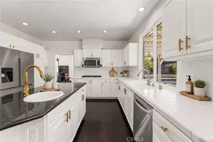 24585 Lola Ln, Newhall, CA 91321 - Photo 11
