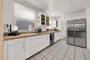 14013 Cohasset St, Van Nuys, CA 91405 - Photo 21