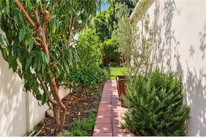 6355 Blucher Avenue, Van Nuys, CA 91411 - Photo 25