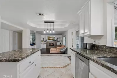 27715 Sutters Pointe, Saugus, CA 91350 - Photo 13