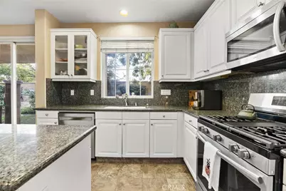 6119 Pilar Way, Bakersfield, CA 93306 - Photo 9