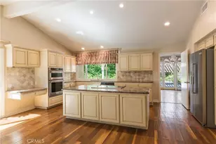 23252 Park Ensenada, Calabasas, CA 91302 - Photo 19