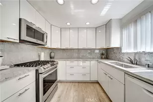 15053 Sherman Way, Van Nuys, CA 91405 - Photo 3