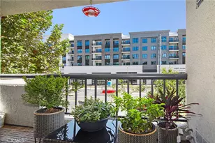 21400 Burbank Blvd, Woodland Hills, CA 91367 - Photo 17