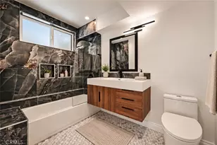 21001 Gault St, Canoga Park, CA 91303 - Photo 17