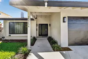 20254 Leadwell St, Canoga Park, CA 91306 - Photo 5