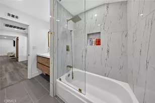 20254 Leadwell St, Canoga Park, CA 91306 - Photo 41