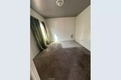 226 E 7th, Bakersfield, CA 93307 - Photo 7