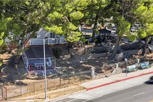 12850 Woodley Ave, Granada Hills, CA 91344 - Photo 47