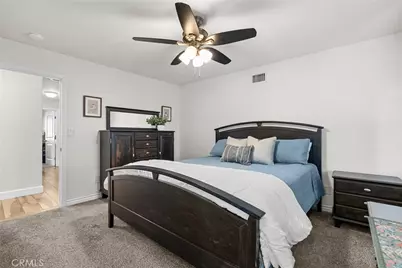 23044 Hilse, Newhall, CA 91321 - Photo 23