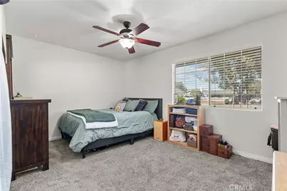 23044 Hilse, Newhall, CA 91321 - Photo 27