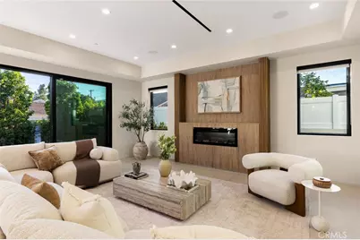 12408 Cumpston Street, Valley Village, CA 91607 - Photo 17