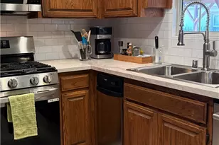 7051 Shoshone Ave, Van Nuys, CA 91406 - Photo 3