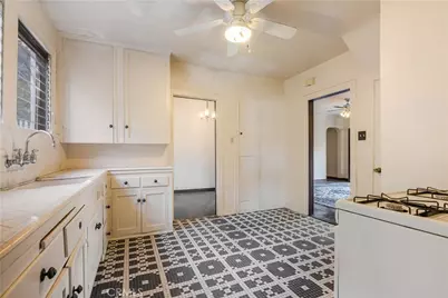 718 East Cypress Street, Glendale, CA 91205 - Photo 11