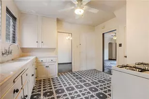 718 E Cypress St, Glendale, CA 91205 - Photo 11