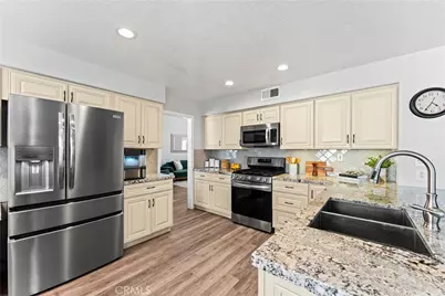 38706 La Mancha Court, Palmdale, CA 93550 - Photo 15