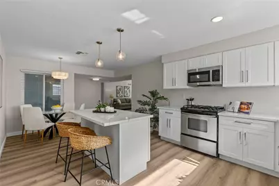 24716 Fain, Newhall, CA 91321 - Photo 9