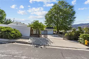 24716 Fain, Newhall, CA 91321 - Photo 41