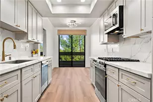 17140 Burbank, Encino, CA 91316 - Photo 9