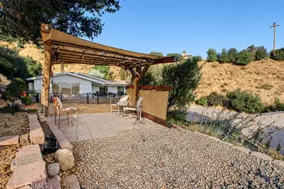 1656 Hazbeth Lane, Glendale, CA 91202 - Photo 49