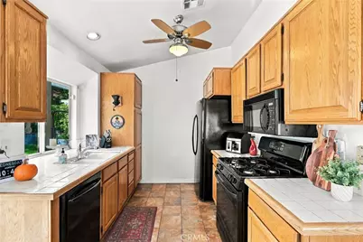 22856 Tamarack, Saugus, CA 91390 - Photo 13