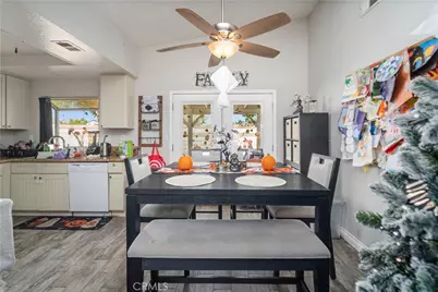 2811 E La Vida Drive, Lancaster, CA 93535 - Photo 9