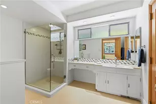 15946 Woodvale Rd, Encino, CA 91436 - Photo 27