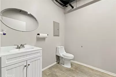 3316 W Victory Boulevard, Burbank, CA 91505 - Photo 11
