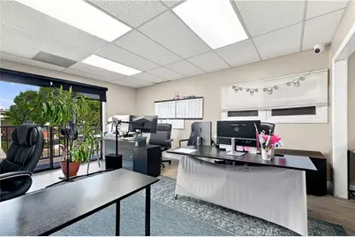 3316 W Victory Boulevard, Burbank, CA 91505 - Photo 7