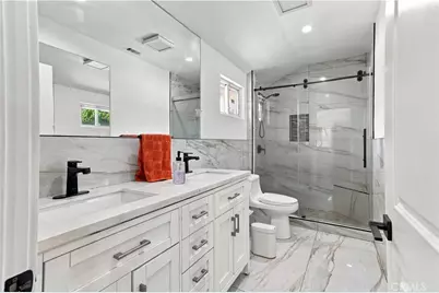 8633 Zelzah, Northridge, CA 91325 - Photo 13