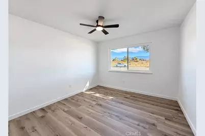 16605 Valeport Avenue, Lancaster, CA 93535 - Photo 23