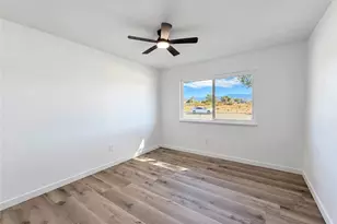 16605 Valeport Ave, Lancaster, CA 93535 - Photo 23