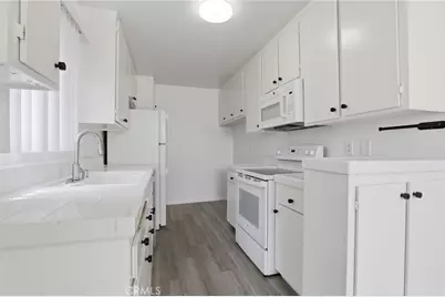 5400 Lindley Avenue #121, Encino, CA 91316 - Photo 11