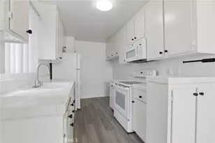 5400 Lindley Ave, Encino, CA 91316 - Photo 11