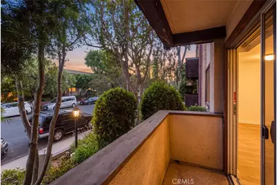 5403 Newcastle Avenue, Encino, CA 91316 - Photo 19