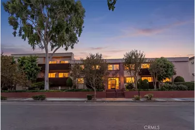 5403 Newcastle Avenue, Encino, CA 91316 - Photo 3
