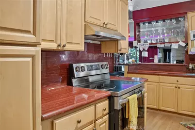 16042 Kittridge, Van Nuys, CA 91406 - Photo 13