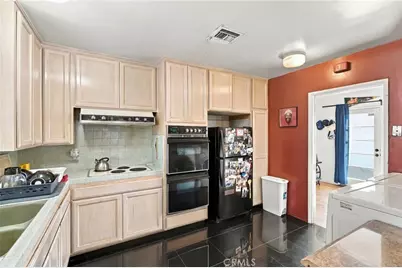 12410 Lull Street, North Hollywood, CA 91605 - Photo 17