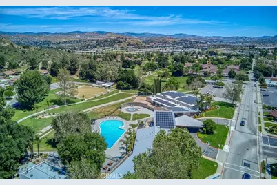19348 Avenue Of The Oaks, Newhall, CA 91321 - Photo 19