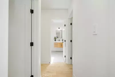 17200 Lanark Street, Lake Balboa, CA 91406 - Photo 11