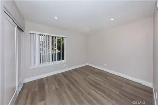 28108 Oaklar Dr, Saugus, CA 91350 - Photo 11