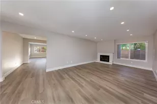 28108 Oaklar Dr, Saugus, CA 91350 - Photo 17