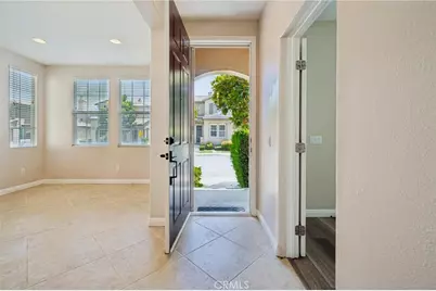 23821 Via Campana, Valencia, CA 91354 - Photo 3
